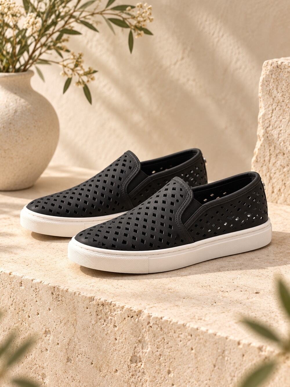 Steve Madden Zeena Womens 6.5 Black Perforated Slip On Sneakers White Sole